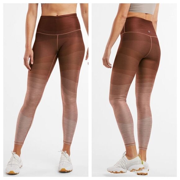 Prana Layla 7/8 Leggings in Cloud Blush Dune - Picture 1 of 10